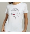 Camiseta - "Llig-me entre línies"