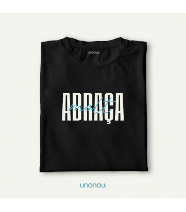 unonou camiseta negra abraça molt